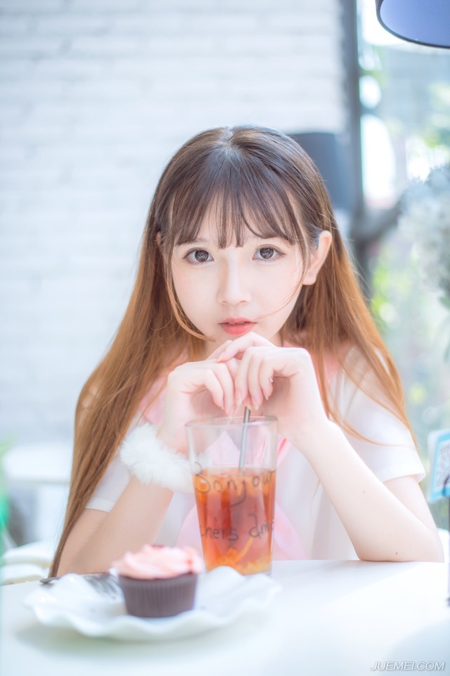 所谓天才，只不过是把别人喝咖啡的功夫都用在工作上了。——鲁迅